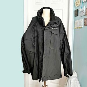 PARKA, BLACK, SIZE 4X, 2 WAY ZIPPER, POCKETS, STORM CUFFS, REMOVABLE HOOD,